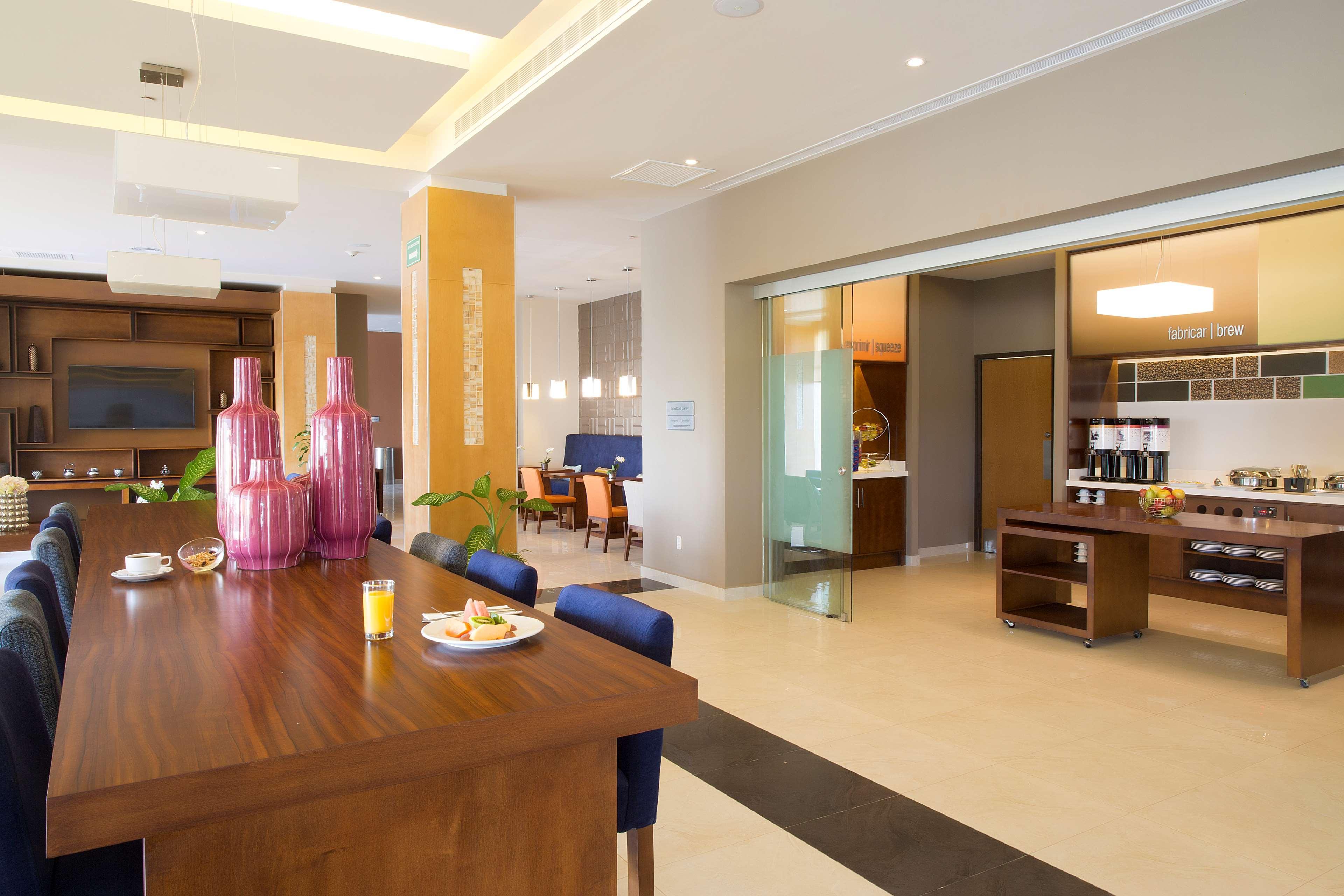 Hampton Inn & Suites By Hilton Paraíso Buitenkant foto
