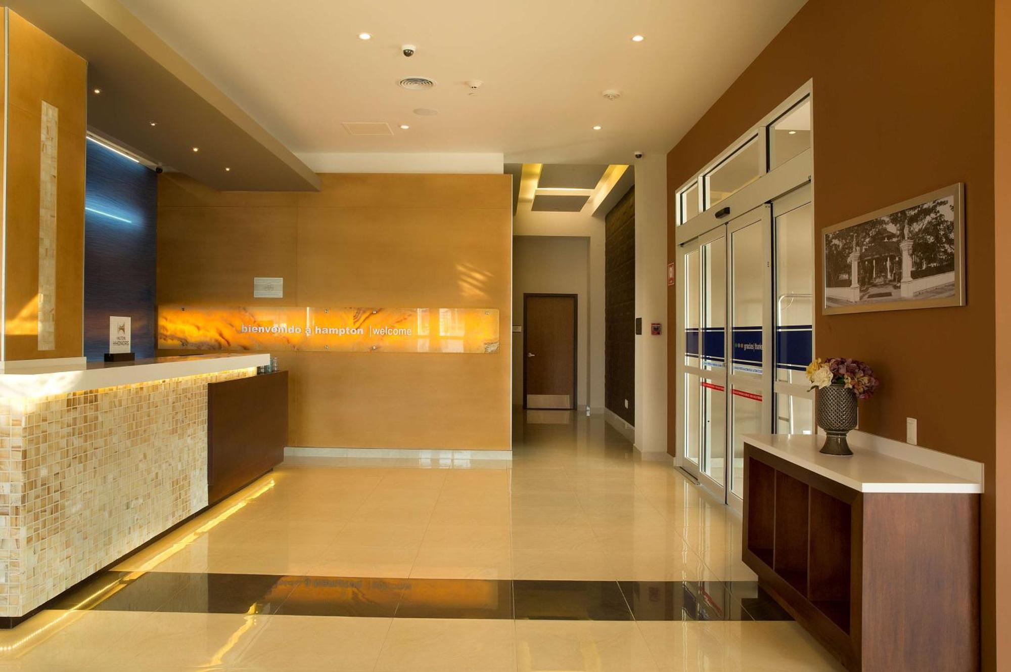 Hampton Inn & Suites By Hilton Paraíso Buitenkant foto
