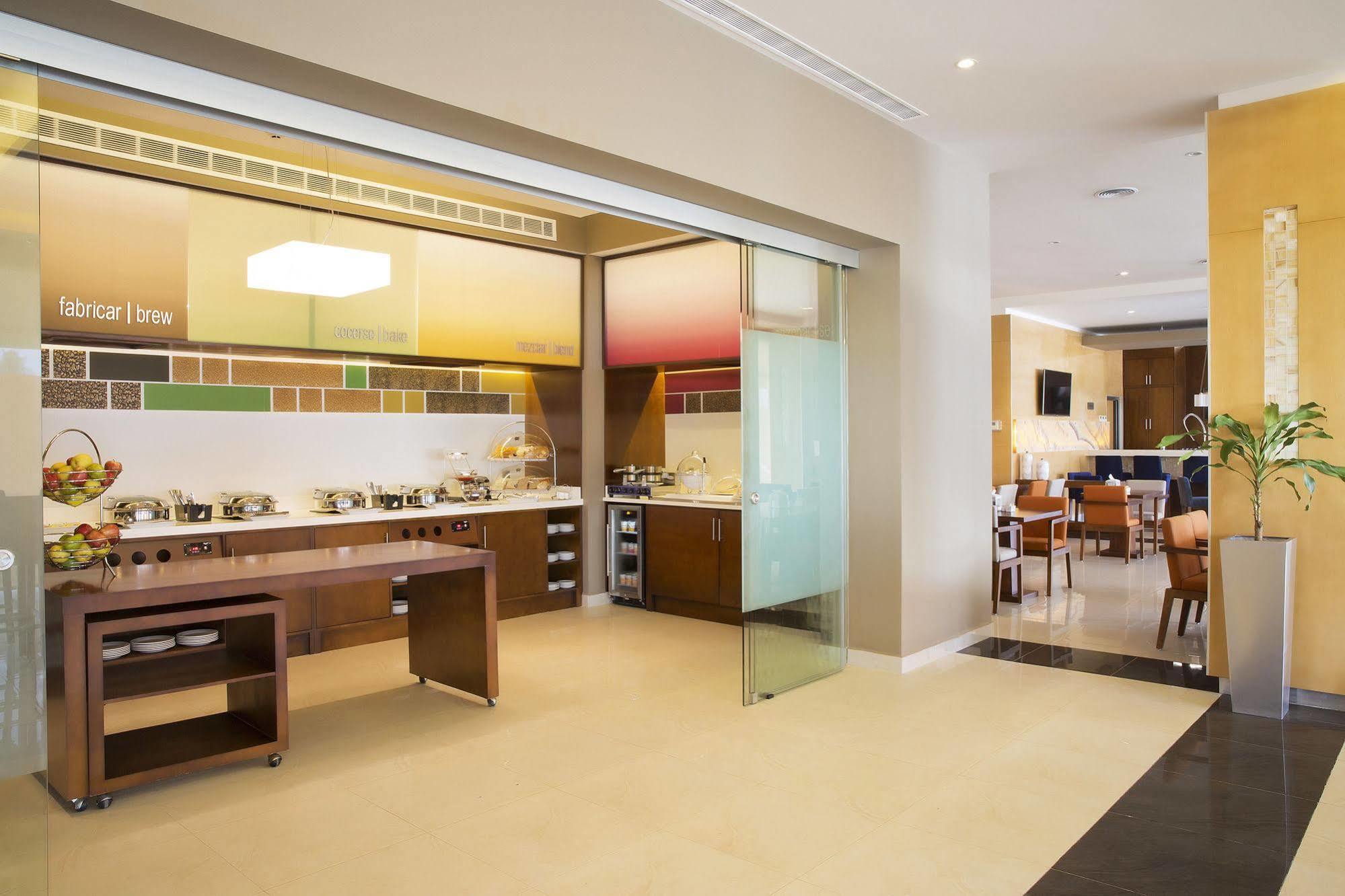 Hampton Inn & Suites By Hilton Paraíso Buitenkant foto